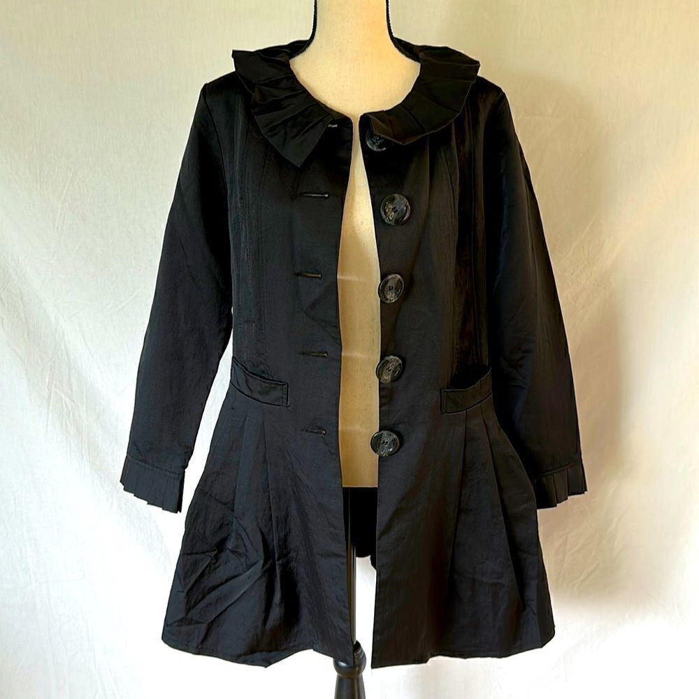 Saga women’s black ruffle jacket size 1